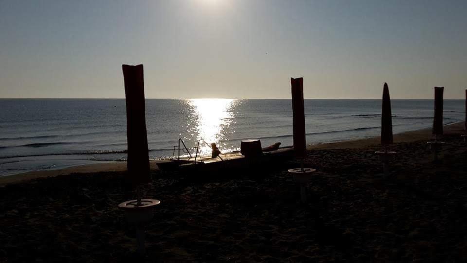 Hotel Baywatch Margherita Di Savoia Exterior foto